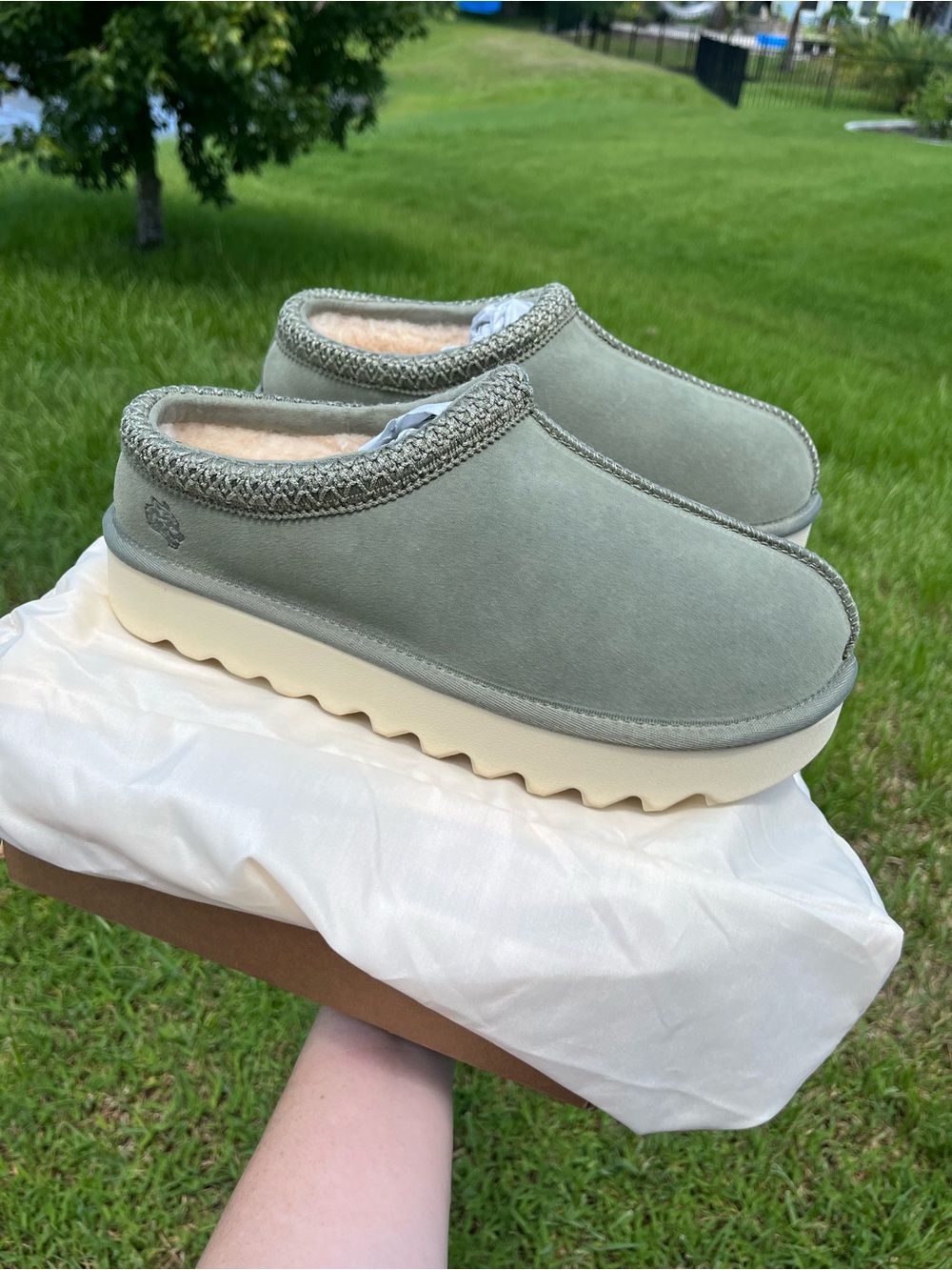 NWT Darc Sport Mens Suede Slipper Loafers in Sage Green Mens 9/Womans 10